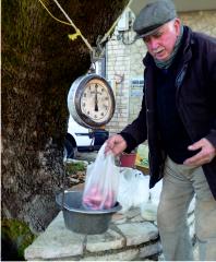 Weighing vegetables