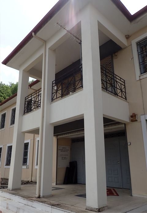 Nikolopoulos library
