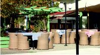 Waterside café